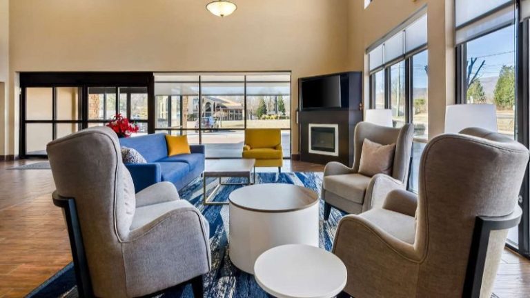 Comfort Suites Salem – Roanoke I-81