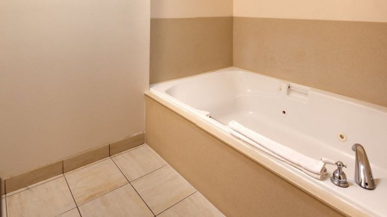 Cortona Inn & Suites Anaheim Resort