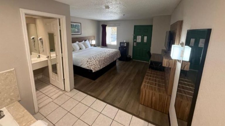 Country Hearth Inn & Suites Augusta