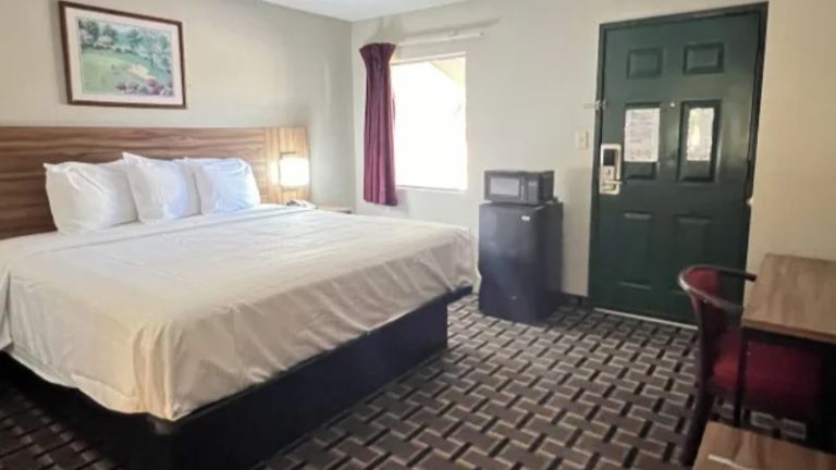 Country Hearth Inn & Suites Augusta