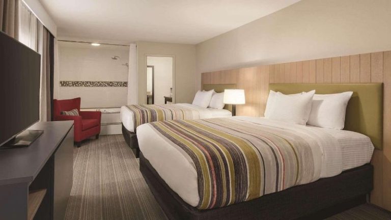 Country Inn & Suites by Radisson, Bakersfield, CA