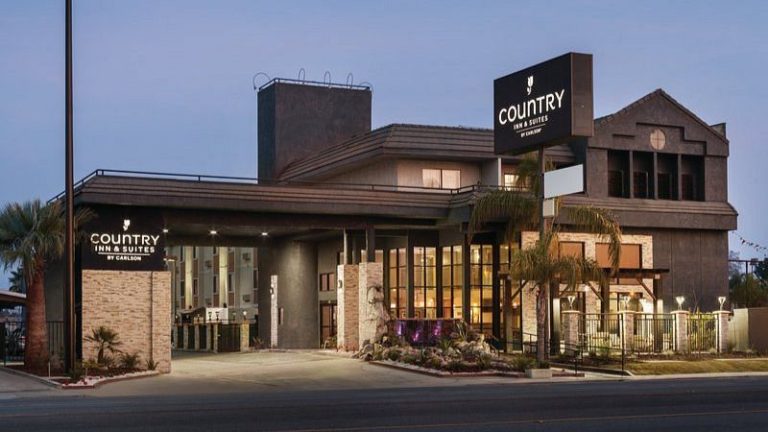 Country Inn & Suites by Radisson, Bakersfield, CA