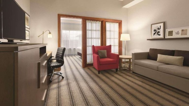Country Inn & Suites by Radisson, Billings, MT