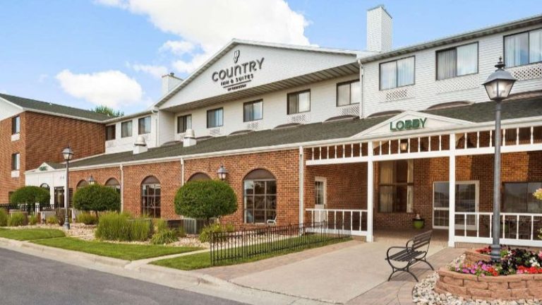 Country Inn & Suites by Radisson, Fargo, ND