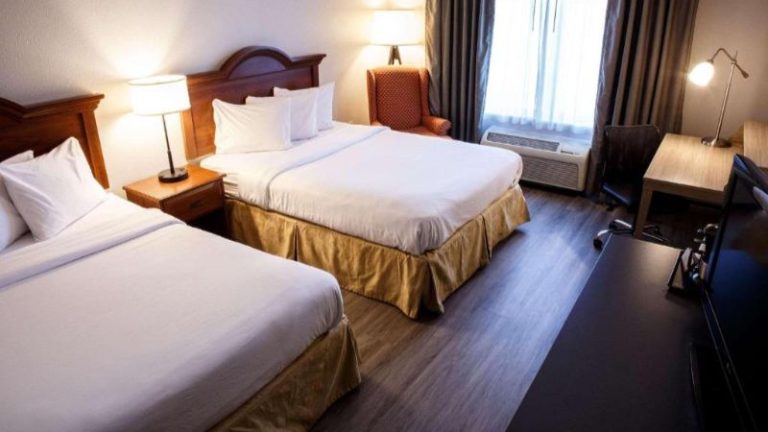 Country Inn & Suites by Radisson, Harrisburg West, PA