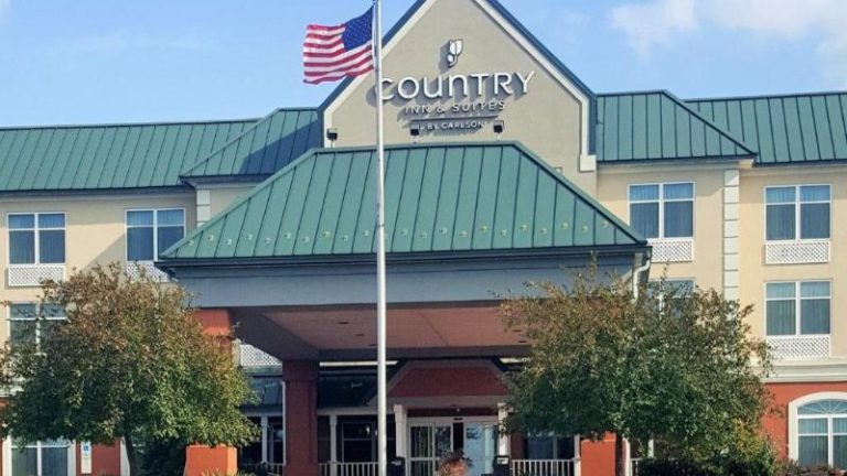 Country Inn & Suites by Radisson, Harrisburg West, PA