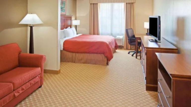La Quinta Inn & Suites by Wyndam Knoxville West