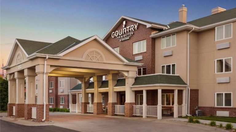Country Inn & Suites by Radisson, Lincoln North Hotel and Conference Center, NE