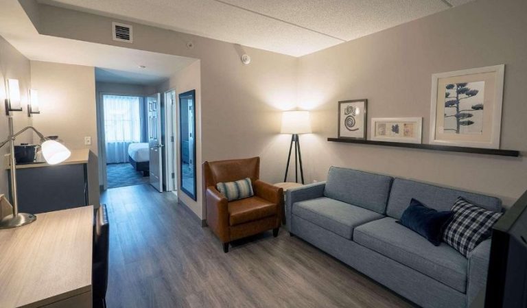 Country Inn & Suites by Radisson, State College (Penn State Area)