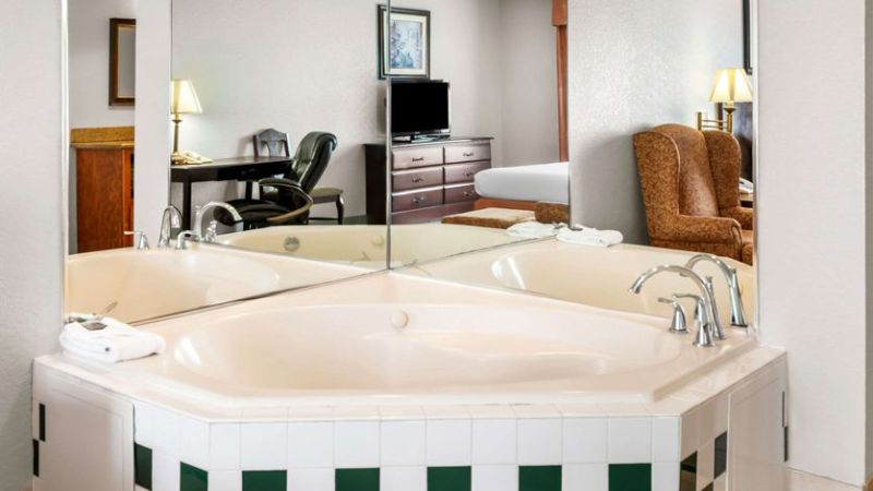 Country Inn & Suites by Radisson, Hot Springs, AR