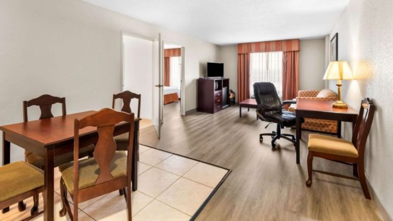 Country Inn & Suites by Radisson, Hot Springs, AR