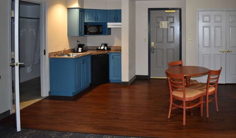 Country Inn & Suites by Radisson, Hagerstown, MD