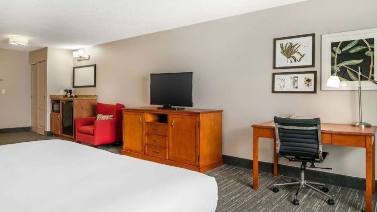 Country Inn & Suites by Radisson, Toledo South, OH