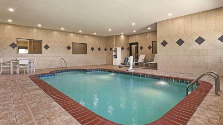 Country Inn & Suites by Radisson, Byram/Jackson South, MS
