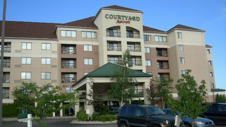 Courtyard by Marriott Erie Ambassador Conference Center