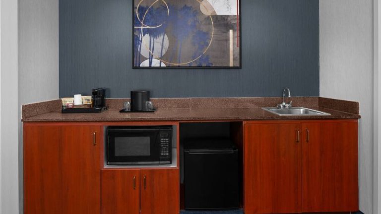 Courtyard by Marriott San Diego Central