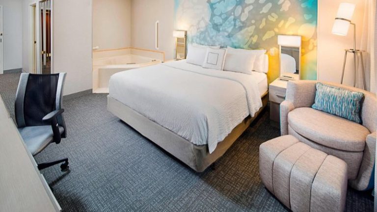 Courtyard by Marriott West Palm Beach Airport