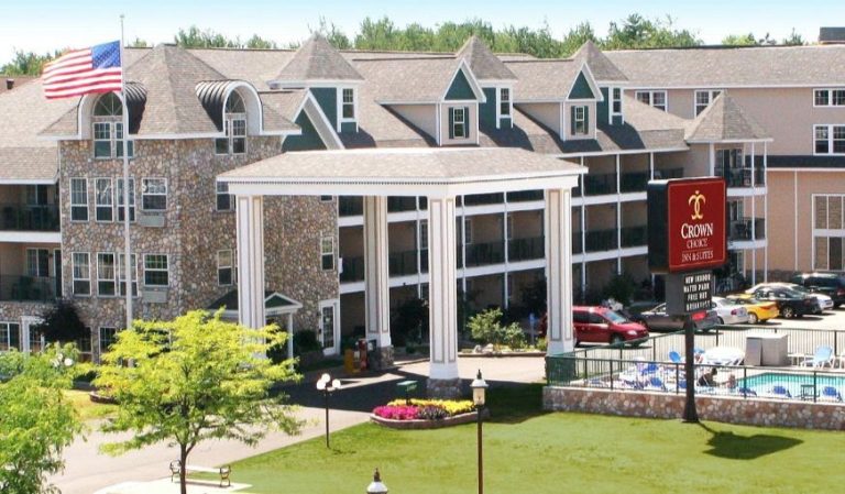 Crown Choice Inn & Suites Lakeview & Waterpark
