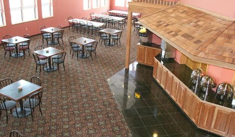 Crown Choice Inn & Suites Lakeview & Waterpark