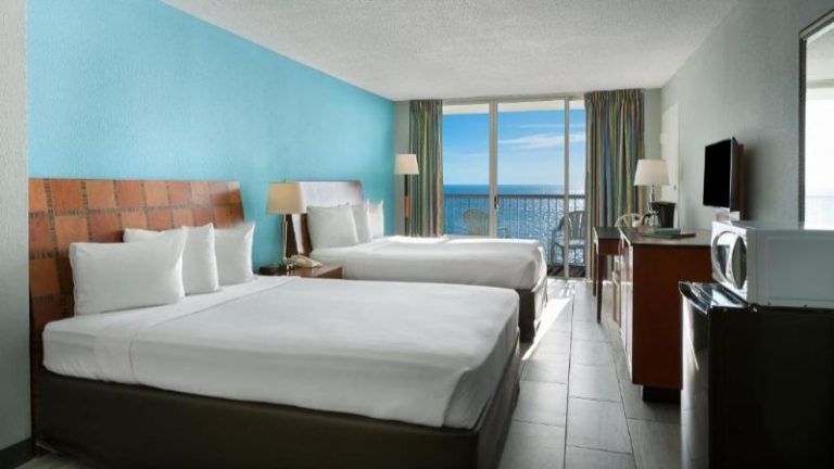 Crown Reef Beach Resort and Waterpark