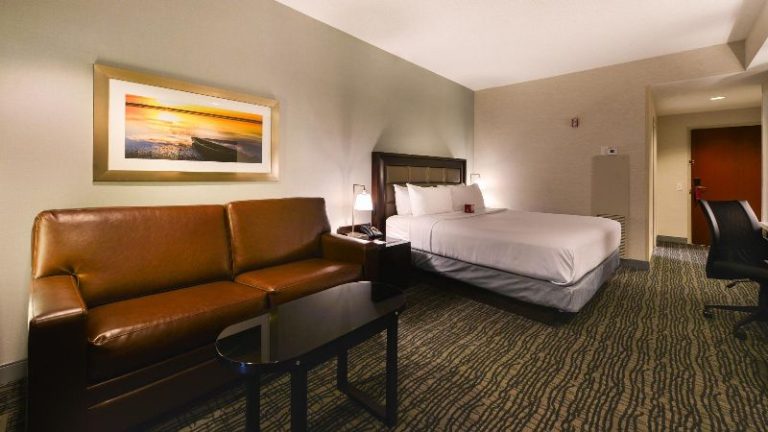 Crowne Plaza Springfield – Convention Ctr, an IHG Hotel