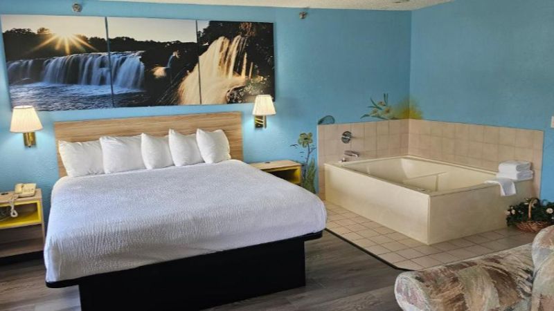 Days Inn By Wyndham Ozark Springfield