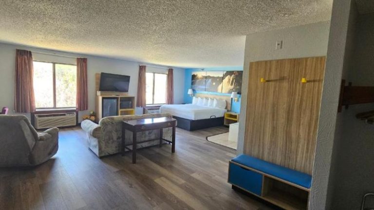 Days Inn By Wyndham Ozark Springfield