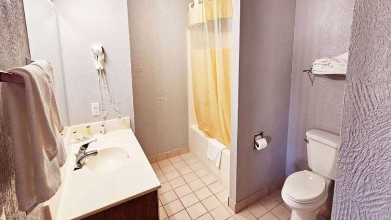 Days Inn By Wyndham Ozark Springfield