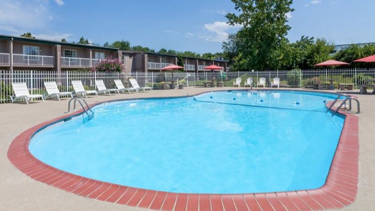Days Inn & Suites by Wyndham Lexington