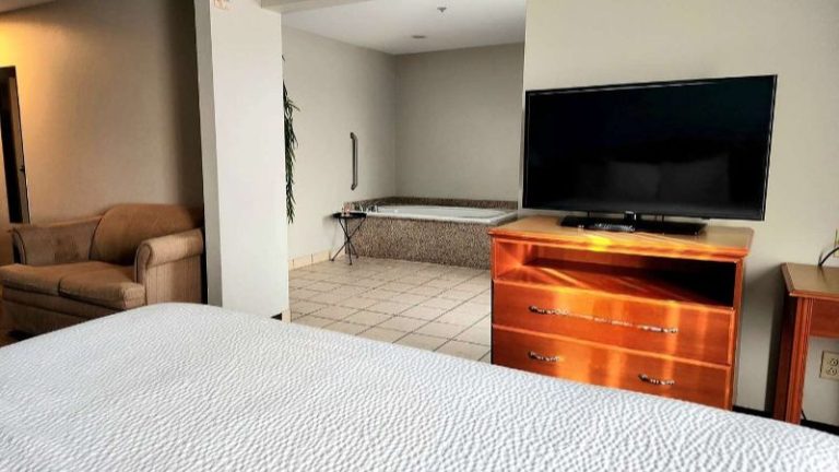 Days Inn & Suites by Wyndham Thibodaux
