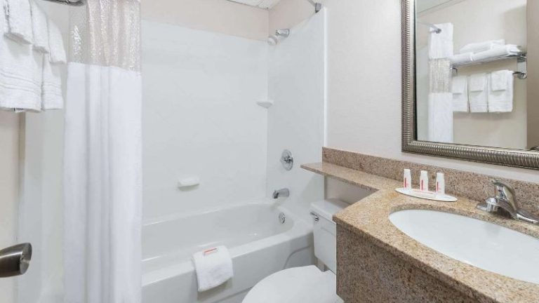 Days Inn by Wyndham Bismarck