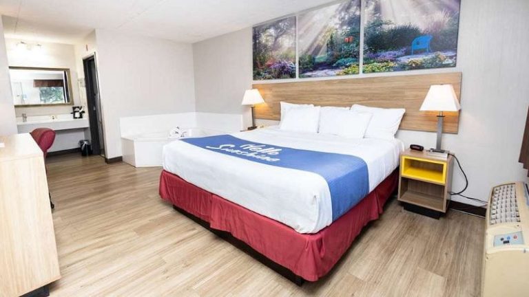 Days Inn by Wyndham Dayton Huber Heights Northeast