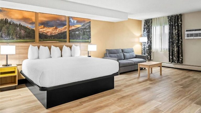 Days Inn by Wyndham Helena