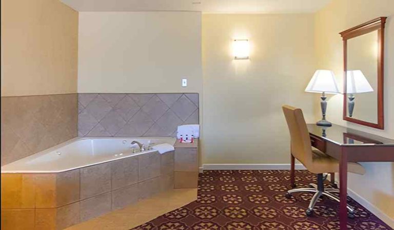 Days Inn by Wyndham Shenandoah
