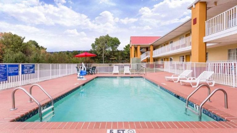 Days Inn by Wyndham Trenton