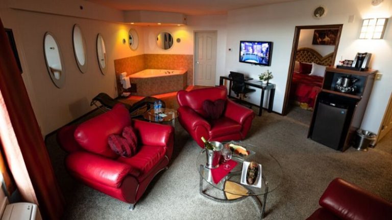 Deerfoot Inn and Casino