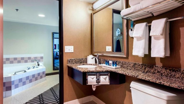 Delta Hotels by Marriott Fargo