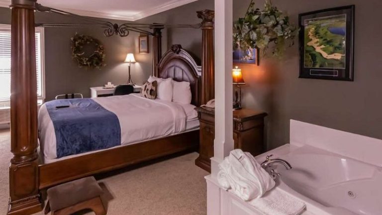 Depot Inn & Suites