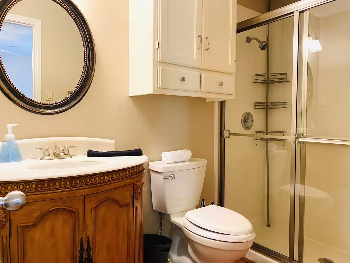 Desoto Playhouse, cabin with a private hot tub, photo 8