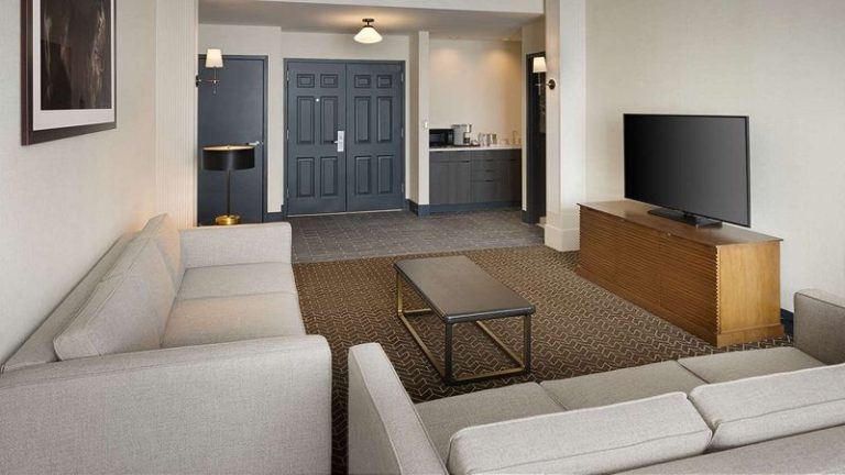 DoubleTree Suites by Hilton Lexington