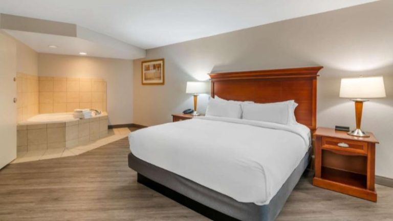 DoubleTree by Hilton Hotel Jefferson City