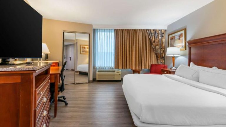 DoubleTree by Hilton Hotel Jefferson City