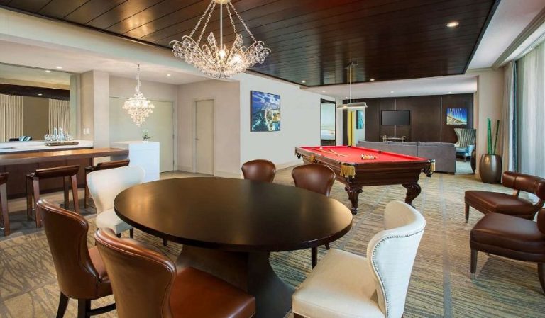 DoubleTree by Hilton Hotel Miami Airport & Convention Center