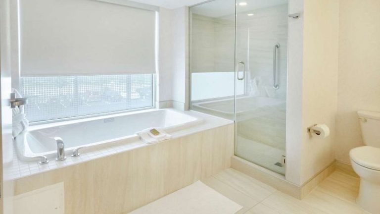 DoubleTree by Hilton Hotel Niagara Falls New York