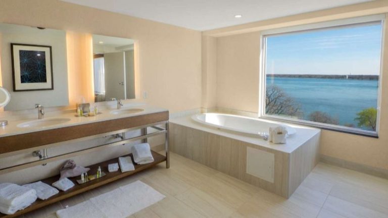 DoubleTree by Hilton Hotel Niagara Falls New York