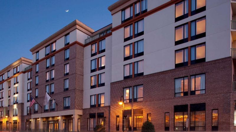 DoubleTree by Hilton Hotel Savannah Historic District, room with private jacuzzi, photo 6