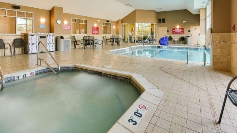 Drury Inn & Suites West Des Moines