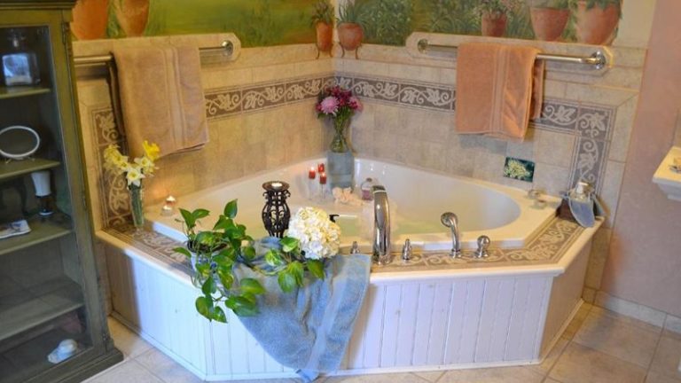 EJ Bowman House Bed & Breakfast