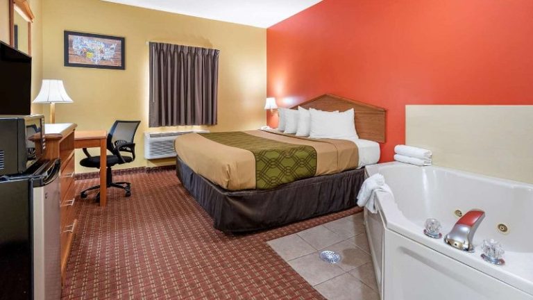 Econo Lodge Airport
