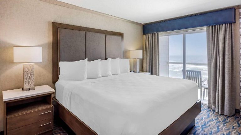 Elizabeth Oceanfront Suites